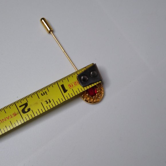 Vintage Tear Drop Shaped Red Stickpin Brooch - Picture 12 of 12